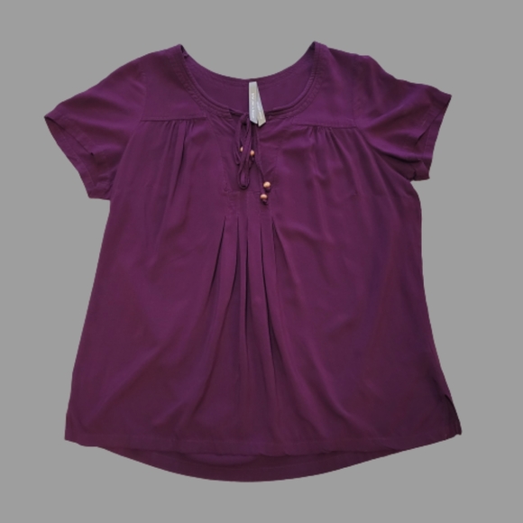 Pennington's Size X Rayon Top - Picture 2 of 9